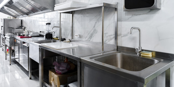Limpiezas Campanas Extractoras de Cocinas en Málaga · Cocina de Cafeterías